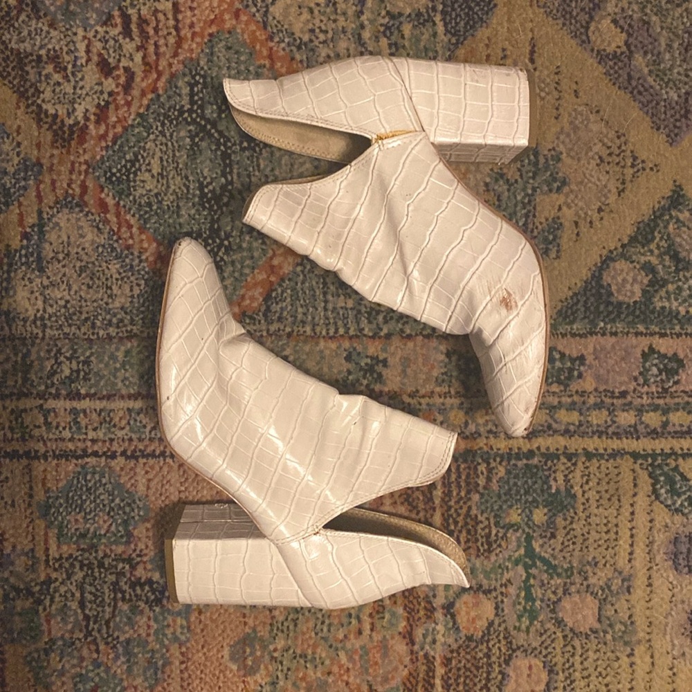 Faux snake skin rookie bootie Steve Madden